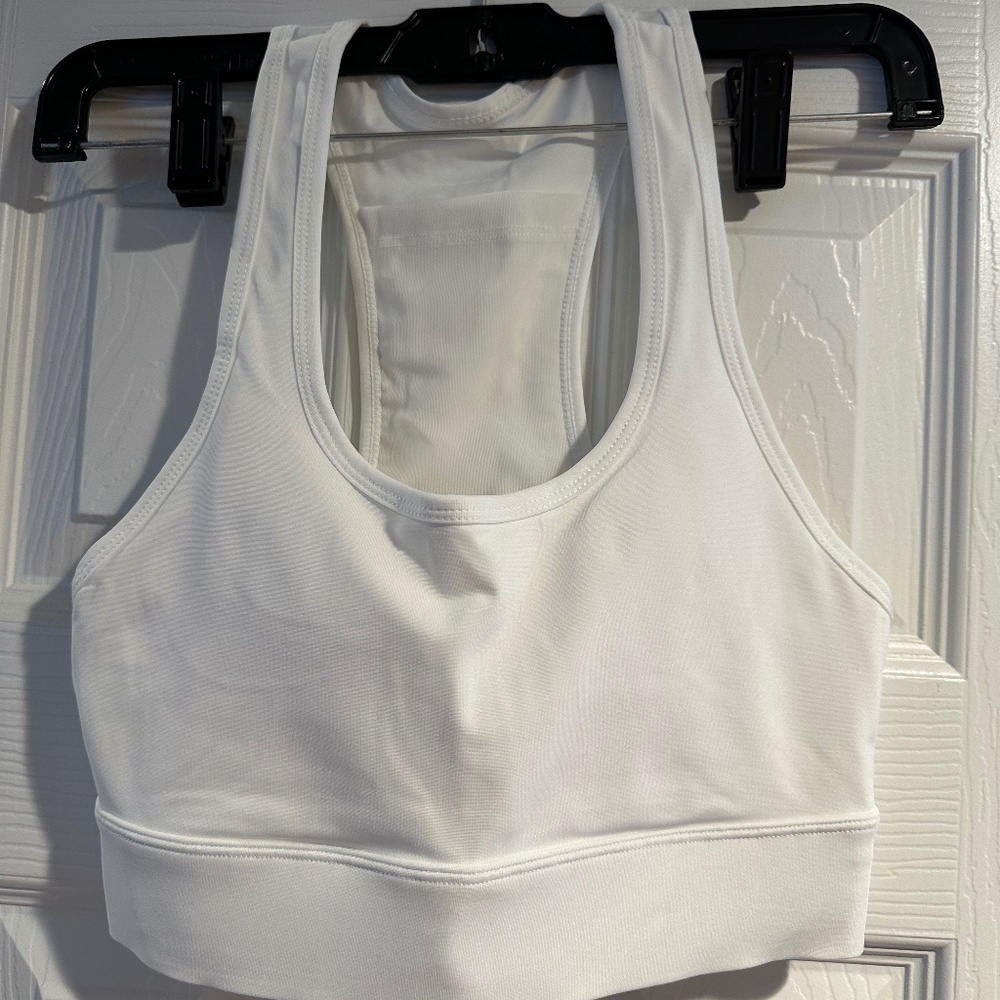 Fabletics Universal Tennis On-The-Go Sports Bra, size XS, bright white